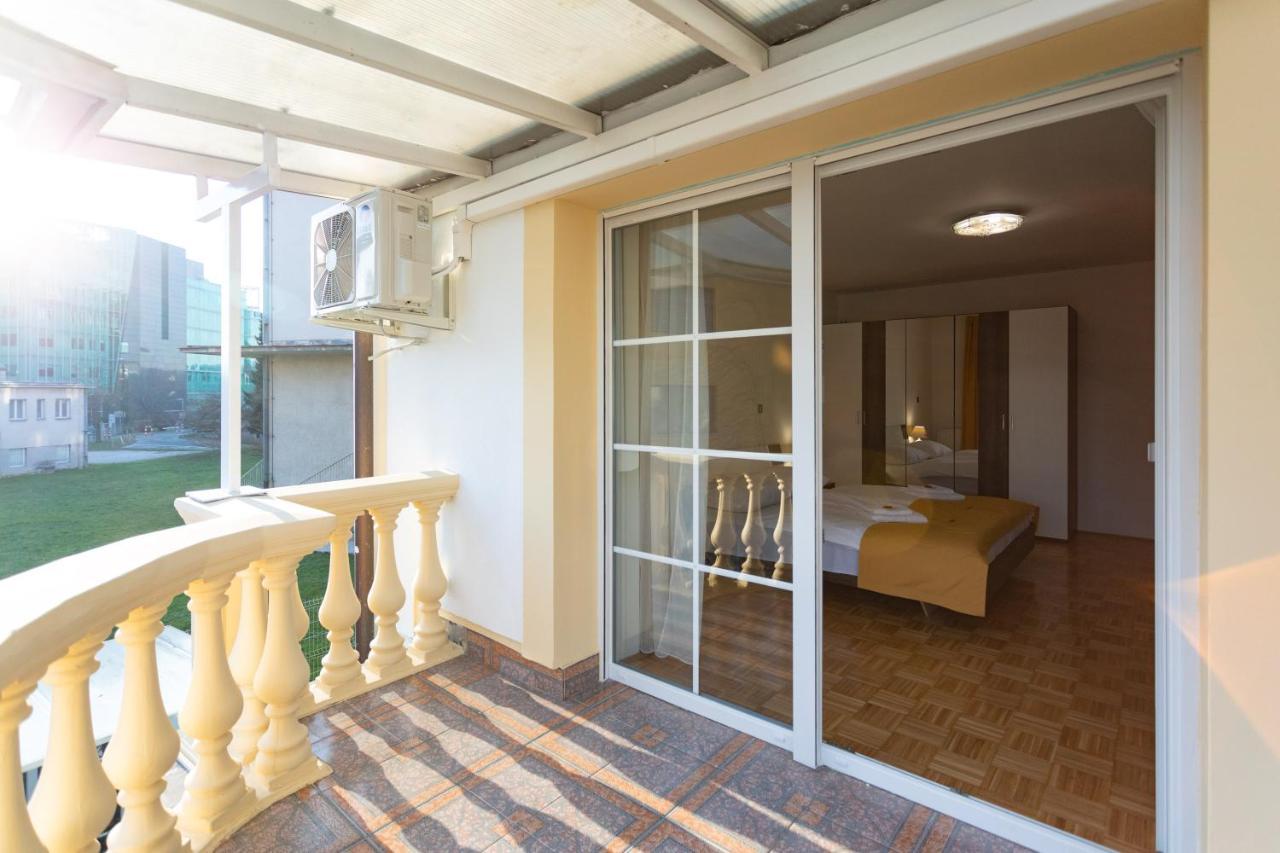Apartments And Rooms Rubina Liubliana Exterior foto